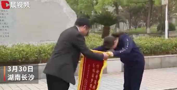 方舱考研之约实现了！方舱医院考研女孩通过复试 网友：神仙剧情