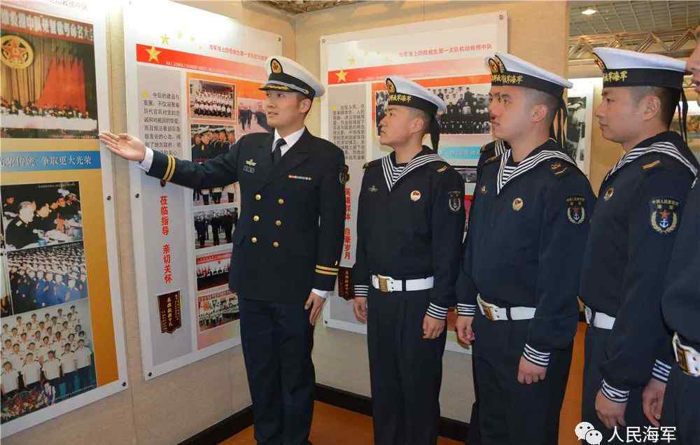 郑重声明：本人全身穿戴 均为PLA牌！