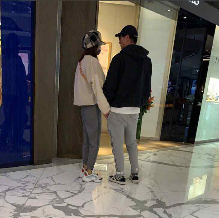 张亮为前妻寇静庆生 张亮寇静假离婚有何目的