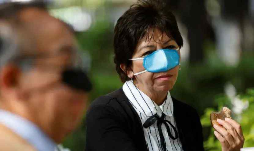 新型口罩吃饭时也可以不摘？网友：但我可能因为爆笑而被食物噎死
