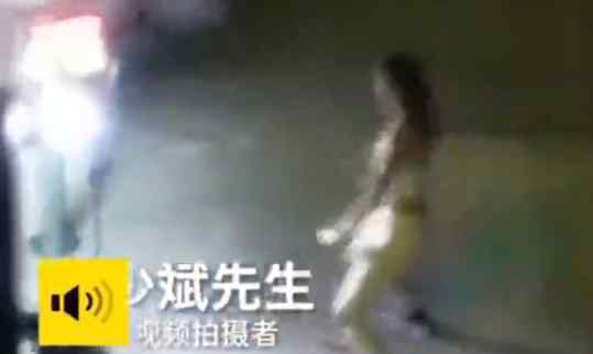 男子住酒店半夜发现楼下女子热舞 镜头拉近一看直呼“疯了”真相令人不可思议