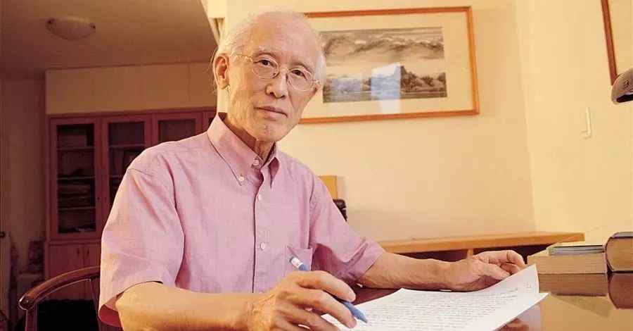 乡愁原文 双语|余光中：《乡愁》（七个译文）