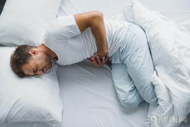 胃药什么时候吃 胃药什么时候吃最好？医生提醒：不避开2个时间，可能白吃了！