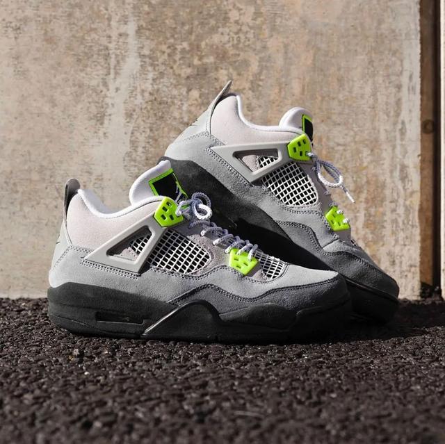 aj4灰绿 资讯丨AJ1“绿巨人”配色曝光，AJ4灰绿配色即将来袭！
