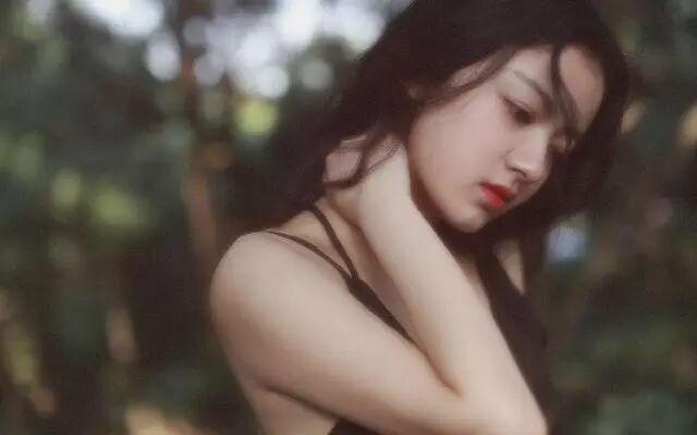 喜欢中年妇女 喜欢上中年女人，从这个几个方面给她“满足”，她会主动来撩你