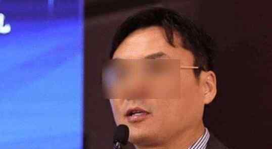 鲍毓明发文:将开发布会回应质疑  具体说了什么