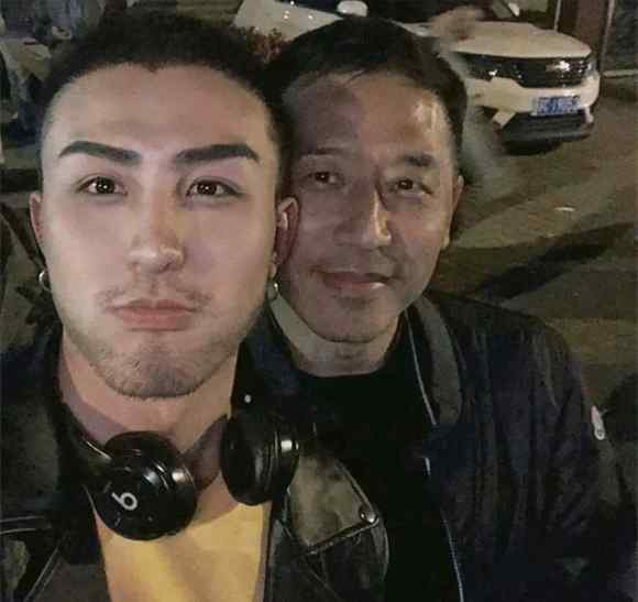 唐鹤德最新消息：唐鹤德发张国荣旧照说想他了 唐鹤德有新恋情