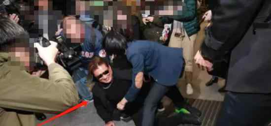 高以翔爸爸摔倒  白发人送黑发人事情经过是什么