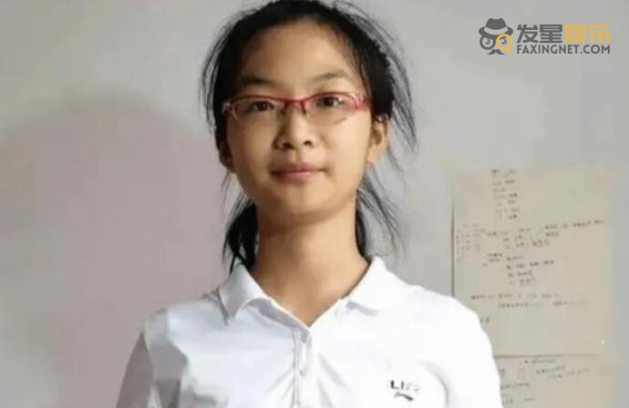屈诗颖 湖南15岁女孩成北大最小本科生 萝莉学霸屈诗颖走红全网