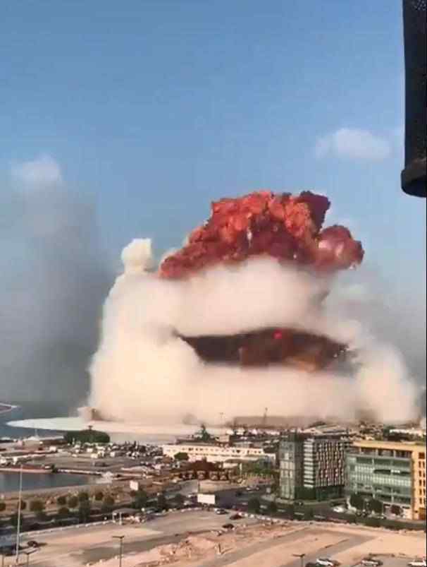 黎巴嫩大爆炸遇难人数升至100名 到底爆炸原因是什么