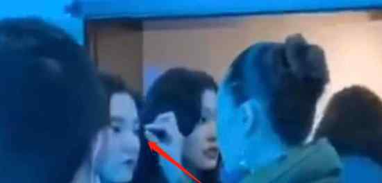 宋祖儿被摘假睫毛  被谁摘假睫毛谁是宋祖儿