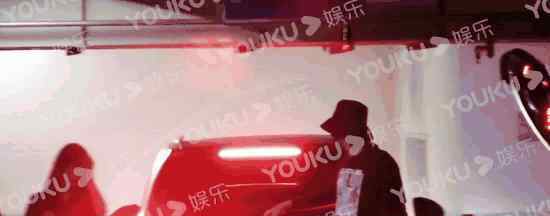 吴亦凡恋情疑似曝光 吴亦凡女友是谁在哪儿约会被拍