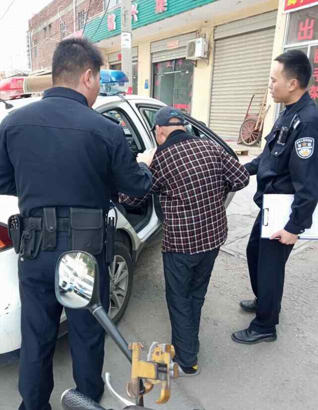 被赞“超人”！福建外卖小哥两年帮27位走失者回家：救助比送餐重要