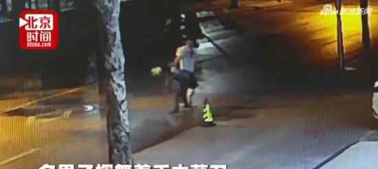 快递员持刀砍客户 快递员为什么要持刀砍客户这客户怎么样了