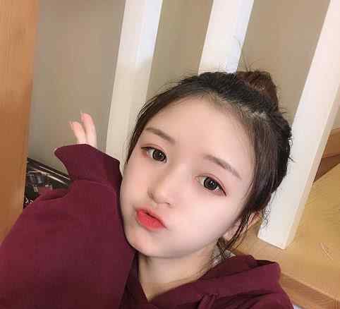 女人照片素颜要真实 允恩素颜，杨清柠素颜，小伊伊素颜，差距很大，网友：她是真美女文章配图