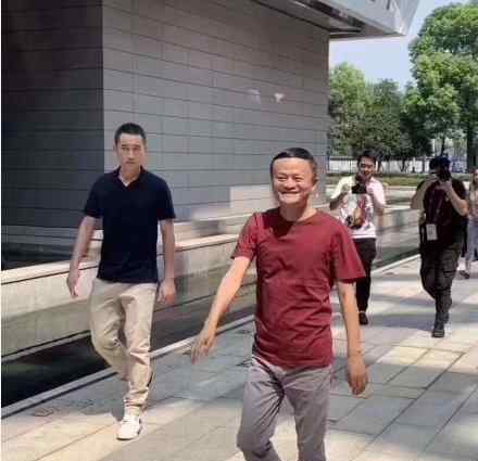 最后一天上班的马云 马云真的退休了马云多少岁（图）