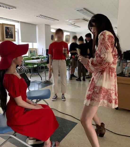 雪莉IU同框 两人看起来的状态如何