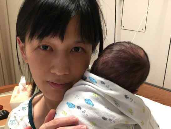 papi酱因孩子随父姓被网友嘲笑 究竟原因是什么