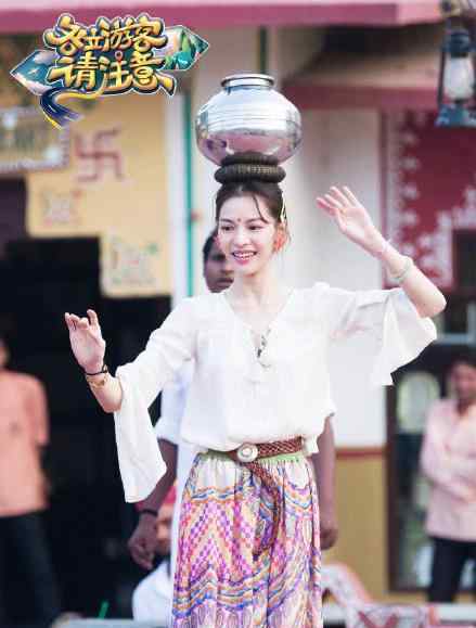 钟楚曦魔性印度舞  实在太美啦钟楚曦是谁