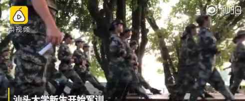 军训服蹲下就崩线 裁缝阿姨:本是自由职业，是你们让我有了加班的感觉