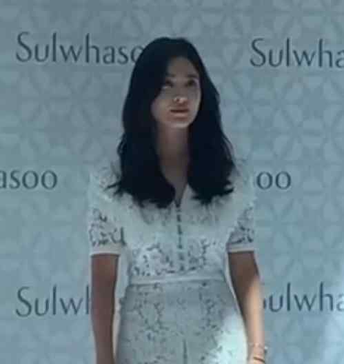 宋慧乔离婚后首现身 做什么状态如何