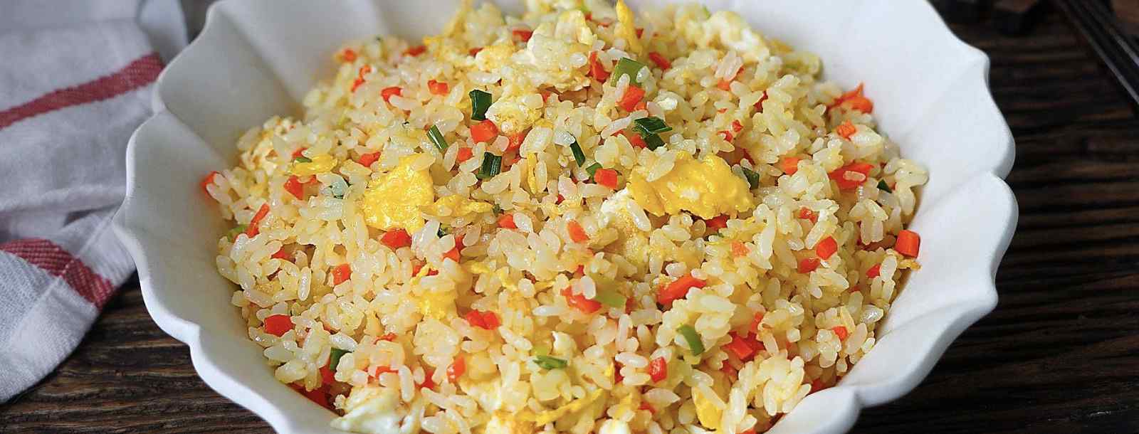 蛋炒饭先放蛋还是先放饭