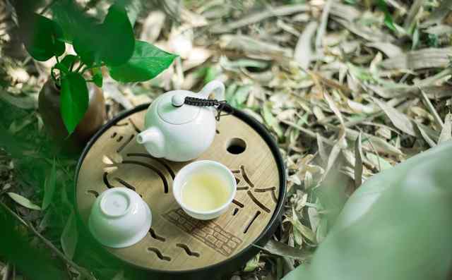 祛湿茶有什么功效 五味祛湿茶的功效与作用，“湿主”们千万别错过文章配图