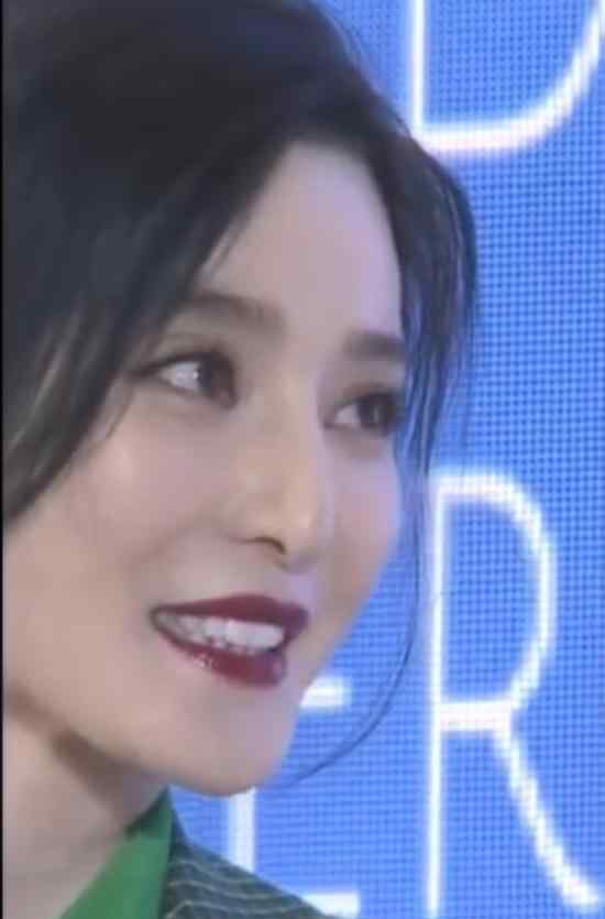 范冰冰分手后首谈感情 笑称：“我会努力”