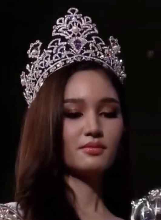 泰国变性人选美冠军 肤白貌美身高一百八十公分