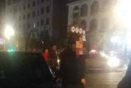 模特酒驾被查使出浑身解数撒娇 警察一番回应亮了