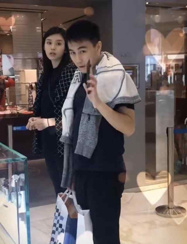 奚梦瑶看婴儿床是怀孕了吗网友：快点官宣吧