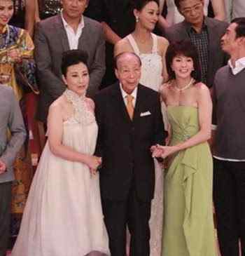 逸夫楼事件 邵逸夫离世事件 逸夫楼前悼逸夫