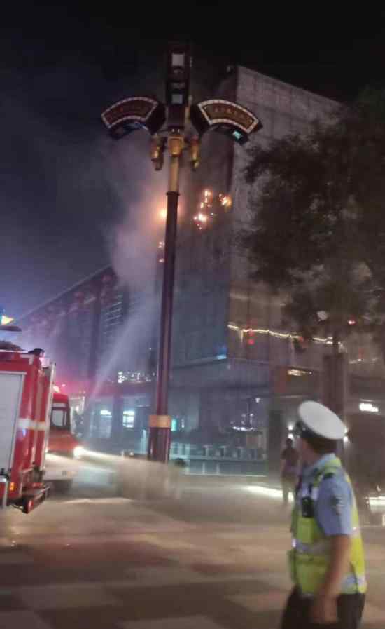 大唐不夜城着火 大唐不夜城在什么地方