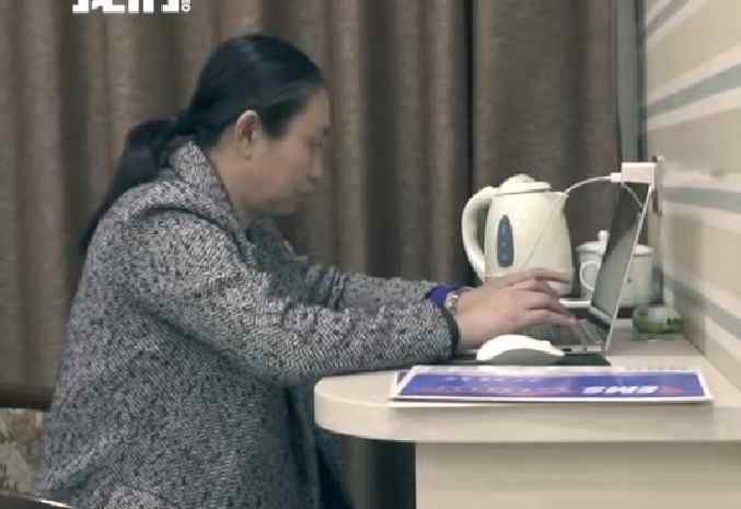 江歌妈妈谈网络暴力 登上网络热搜了！
