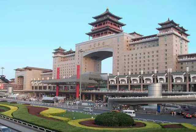 上海站是哪个站 中国规模最大火车站是哪个？北京西站？上海虹桥站？文章配图