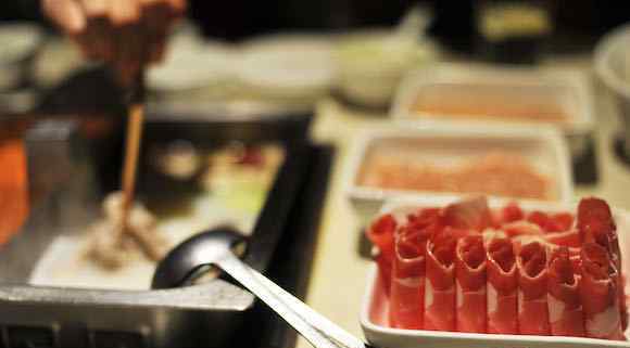 海底捞回应塑料乌鸡卷事件 事件详细经过！