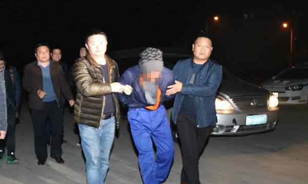 湖北黄冈金店老板遭劫杀 抢劫嫌犯整容时被抓