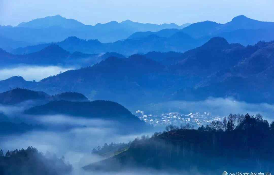 青山郭外斜 【今日说说】绿树村边合，青山郭外斜