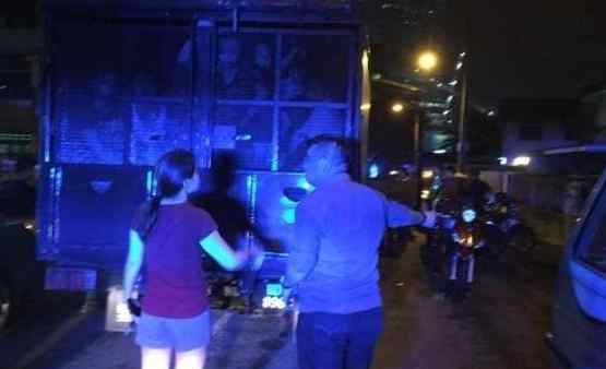 马来逮捕涉赌中国工人 警方当场开四枪以控制局面
