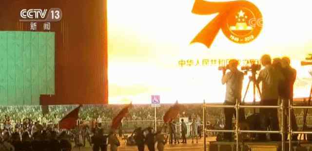 国庆大阅兵视频 【燃爆！】国庆大阅兵演练视频曝光，场面太震撼...