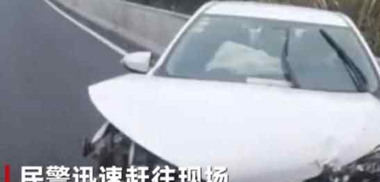 男子开车时睡觉车辆180度旋转车头撞毁 事发瞬间背景音乐亮了究竟是怎么回事？