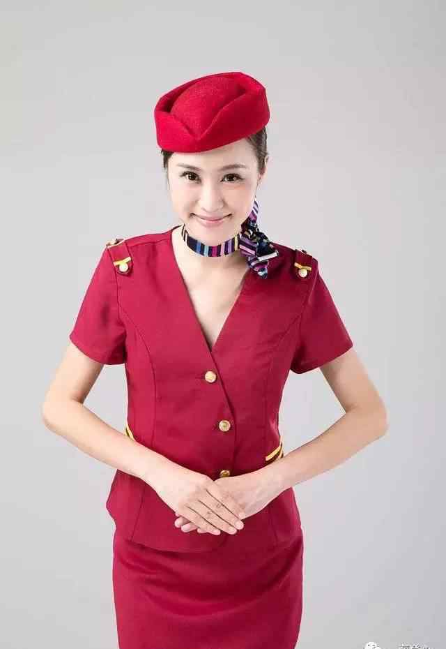 飞机上如何称呼空姐 在飞机上怎么称呼空姐比较好？文章配图