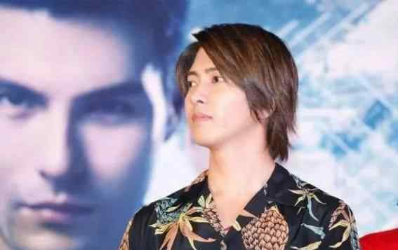 向山达也 他们都离开了杰尼斯。