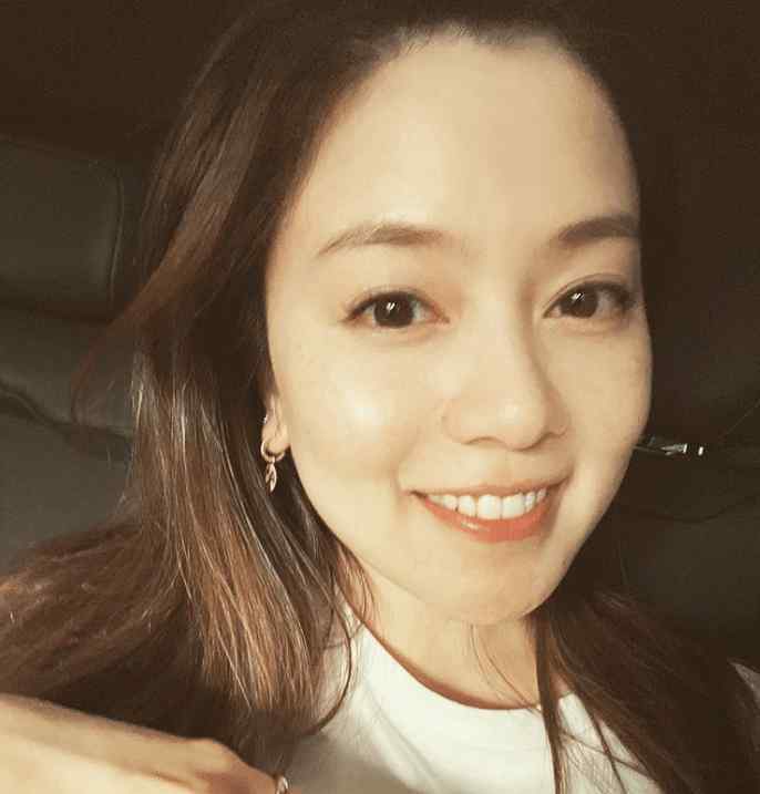 周渝民结婚 疑似怀上二胎？人气男星周渝民结婚5周年，33岁妻子突然晒照暗示