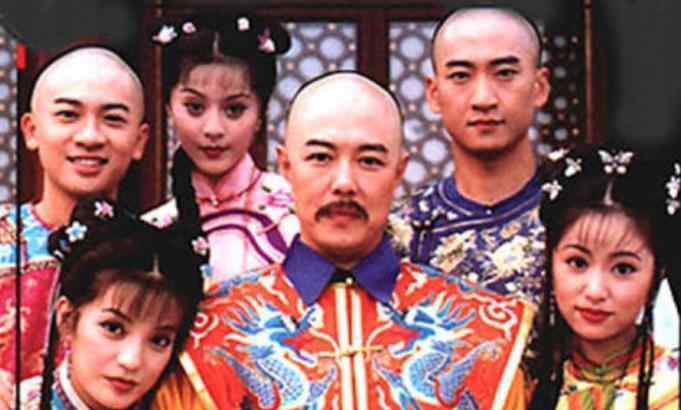 张铁林的老婆 抢儿子扔妻子，被2任女友告上法庭，62岁张铁林“入戏太深”