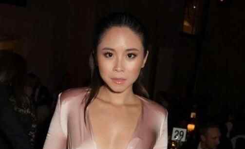 越南富商包机接女儿回国治疗 原因是这样简直太吓人了