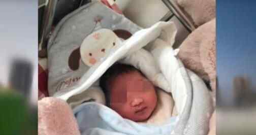 2月8日,元宵节,罗媛涵出生的第二天,她的爸爸罗文浩正在武汉雷神山医院工程建设现场