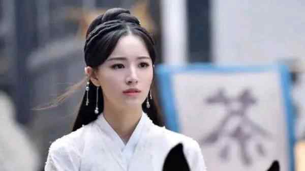 方珍妮 12年后巴啦啦小魔仙的现状：小蓝成导演，美琪变身老板，网红，她成了明星