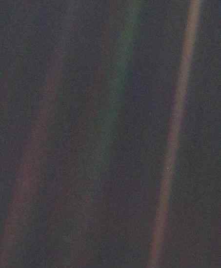 地球照片 64亿公里外的地球照片，再次向我们宣告：这颗星球有多么渺小