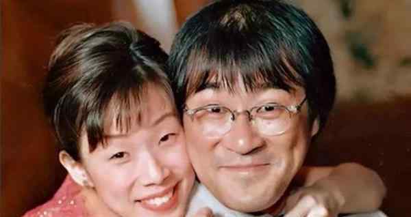 李宗盛老婆 李宗盛携小27岁娇妻逛街，老婆“撞脸”梁静茹，难怪老公这么宠她